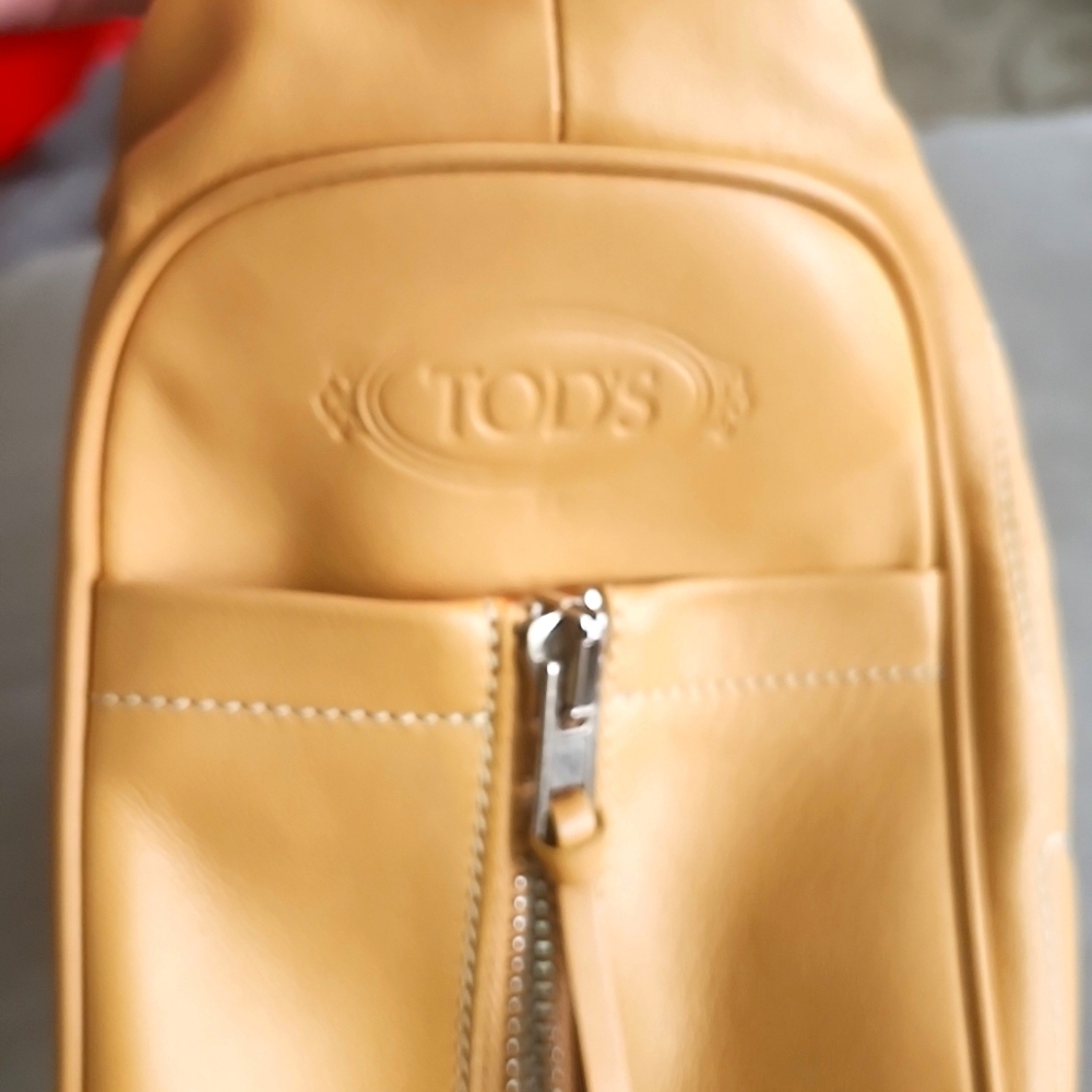 Beautiful camel colored like new Tod's bag